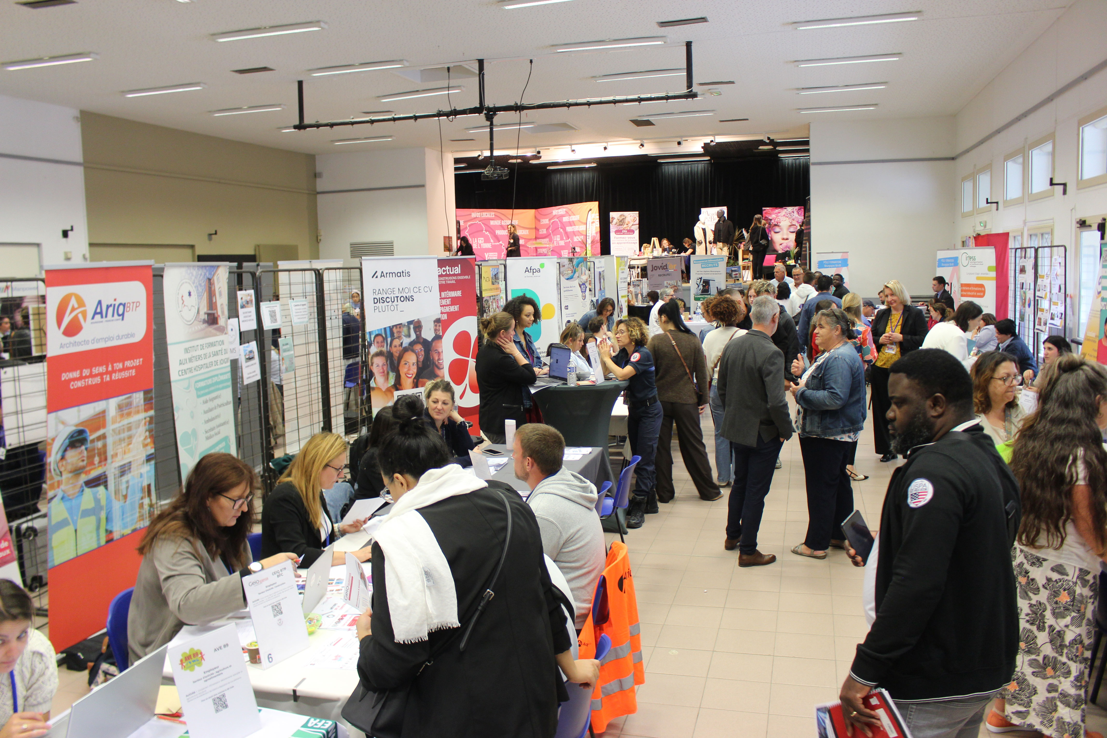 Forum Migennois : 820 visiteurs réunis autour de l’emploi, de la formation et de l’orientation